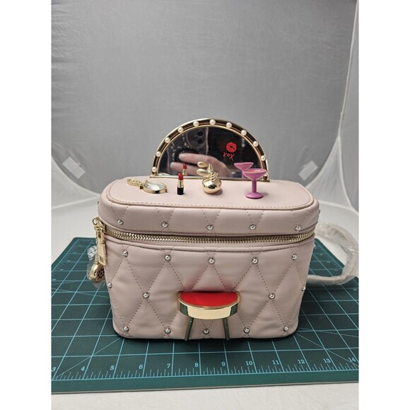 Betsey Johnson Kitsch Mirror Mirror Vanity Crossbody Bag in Blush Pink - Picture 2 of 13